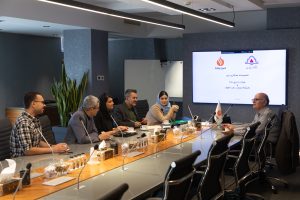 Dana Energy and Petroleum University of Technology Ahvaz representatives sign cooperation agreement during official meeting, August 2025.